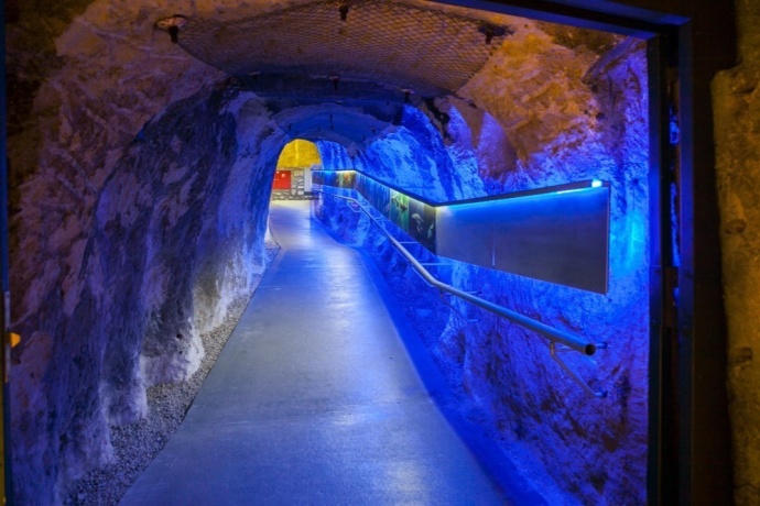 Fertőrákosi Barlangszínház 2024 - A Hairtől a Meseautón át a Csárdáskirálynőig